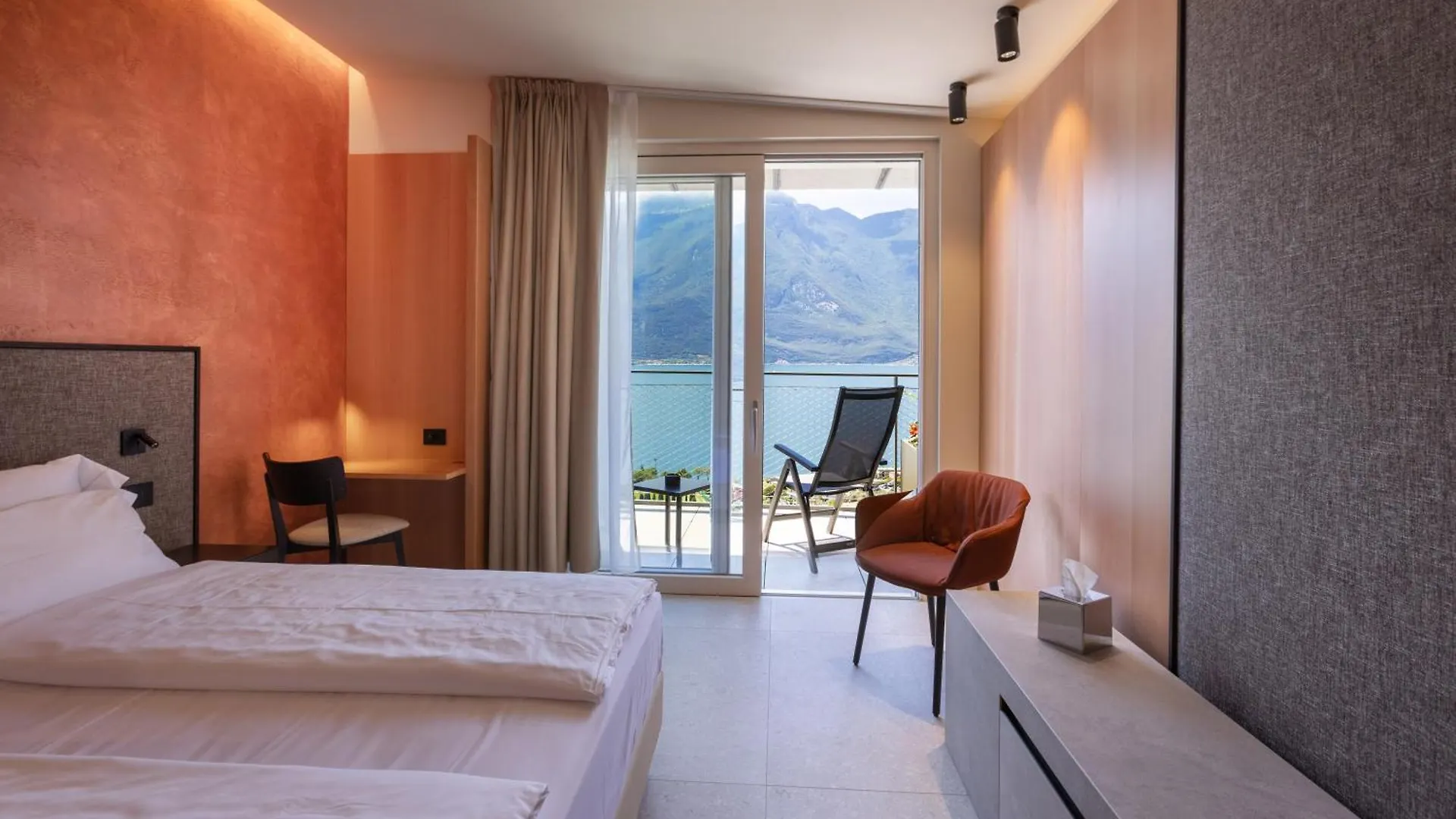 Llac Living Nature Hotel Лимоне-суль-Гарда