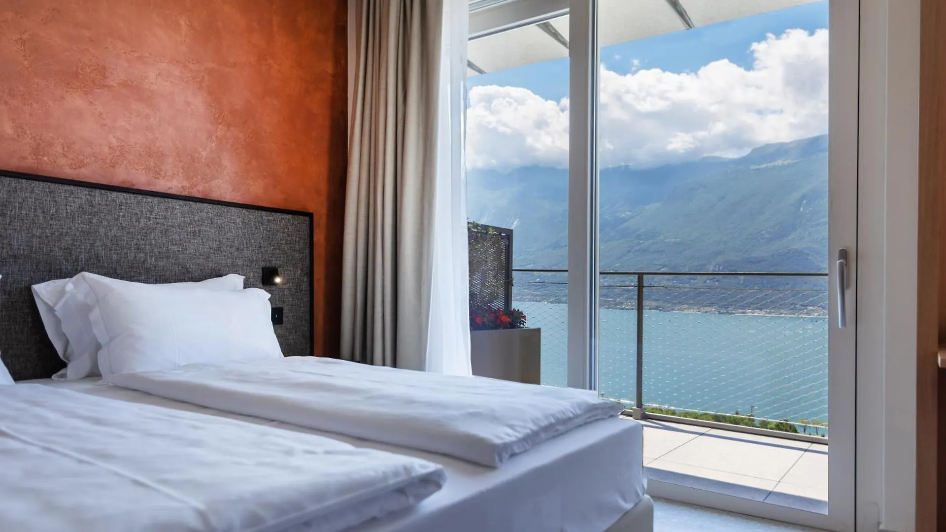 Llac Living Nature Hotel Лимоне-суль-Гарда