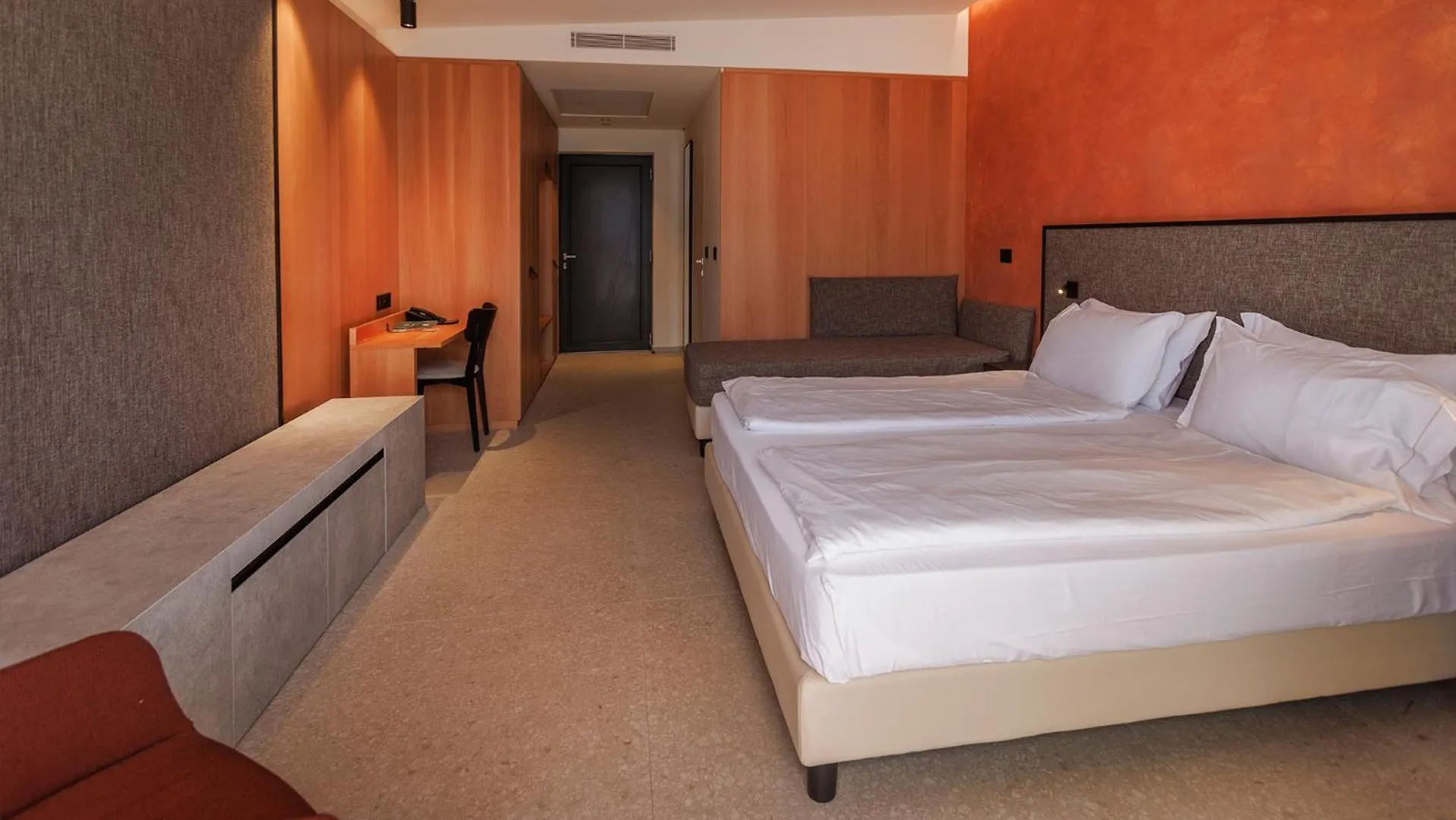 Llac Living Nature Hotel Лимоне-суль-Гарда