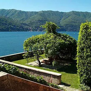 Couette-café Regina Teodolinda, Laglio